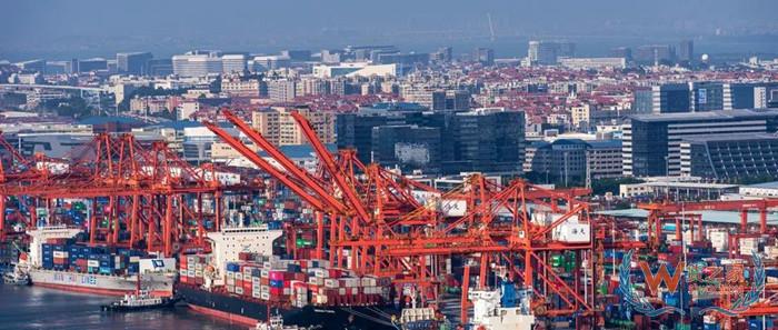 集裝箱、空運到港后怎么提貨?是先提柜還是先清關(guān)